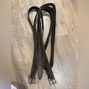 70” brown stirrup leathers